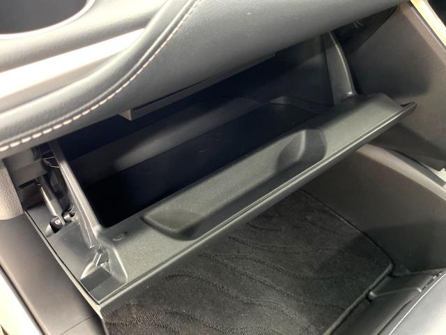 ノア ハイブリッドＳ－Ｚ　電動スライドドア　後席モニター　全周囲カメラ　衝突被害軽減システム　レーダークルーズ　禁煙車　電動リアゲート　ハーフレザーシート　コーナーセンサー　スマートキー　ＬＥＤヘッド　ビルトインＥＴＣ（66枚目）