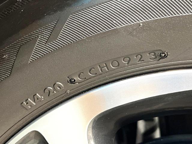 ヴォクシー ＺＳ　煌　純正１０型ナビ　両側電動スライドドア　バックカメラ　トヨタセーフティセンス　禁煙車　スマートキー　ＬＥＤヘッド　ＥＴＣ　クルーズコントロール　純正１６インチアルミ　オートハイビーム　車線逸脱警報（30枚目）