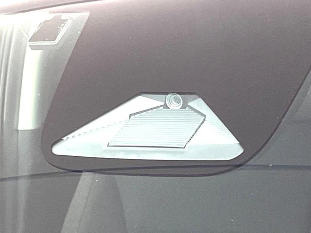 ヴェゼル ｅ：ＨＥＶ　Ｘ　ＳＤナビ　フルセグＴＶ　バックカメラ　衝突被害軽減　禁煙車　ドラレコ　コーナーセンサー　ＬＥＤヘッド　ＥＴＣ　純正１６インチアルミ　車線逸脱警報　オートライト　Ｂｌｕｅｔｏｏｔｈ　ＤＶＤ再生（4枚目）