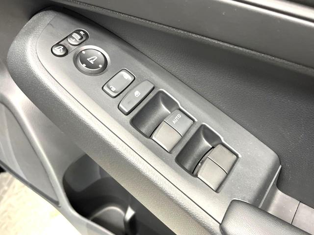 ヴェゼル ｅ：ＨＥＶ　Ｘ　ＳＤナビ　フルセグＴＶ　バックカメラ　衝突被害軽減　禁煙車　ドラレコ　コーナーセンサー　ＬＥＤヘッド　ＥＴＣ　純正１６インチアルミ　車線逸脱警報　オートライト　Ｂｌｕｅｔｏｏｔｈ　ＤＶＤ再生（53枚目）