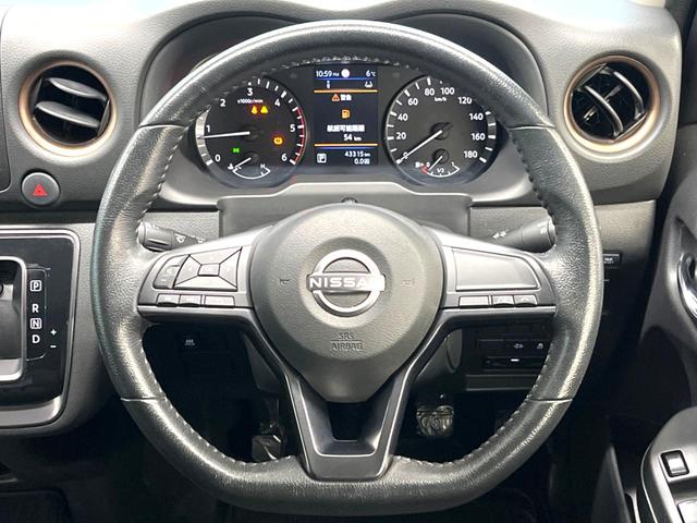 �y�����v�����X�e�A�����O�z�㎿�Ȋv���g�p���邱�ƂŁA��ɂ����������݂ƂĂ��^�]���₷���n���h���ł���