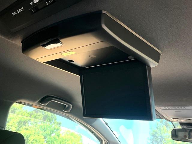 ヴォクシー ＺＳ　カロッツェリア９型ＳＤナビ　後席モニター　バックカメラ　衝突被害軽減　禁煙車　ドラレコ　ＬＥＤヘッド　ビルトインＥＴＣ　クルコン　電動スライドドア　純正１６インチアルミ　オートハイビーム（4枚目）