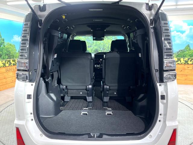 ヴォクシー ＺＳ　カロッツェリア９型ＳＤナビ　後席モニター　バックカメラ　衝突被害軽減　禁煙車　ドラレコ　ＬＥＤヘッド　ビルトインＥＴＣ　クルコン　電動スライドドア　純正１６インチアルミ　オートハイビーム（12枚目）