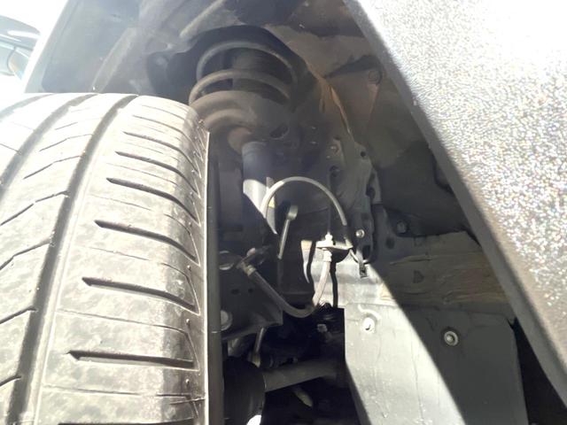 ＲＡＶ４ Ｘ　８型ディスプレイオーディオ　バックカメラ　衝突被害軽減　レーダークルーズ　Ｂｌｕｅｔｏｏｔｈ　禁煙車　ドラレコ　コーナーセンサー　ＬＥＤヘッド　ＥＴＣ２．０　純正１７インチアルミ　オートハイビーム（21枚目）