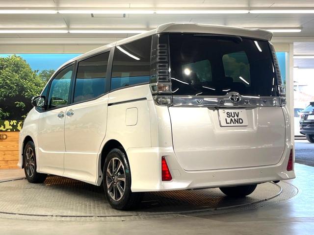 ヴォクシー ＺＳ　煌ＩＩＩ　純正１０型ＳＤナビ　フルセグ　両側電動ドア　合皮コンビシート　バックカメラ　衝突被害軽減　禁煙車　コーナーセンサーＬＥＤヘッド　ビルトインＥＴＣ　クルコン　純正１６インチアルミ　オートハイビーム（33枚目）