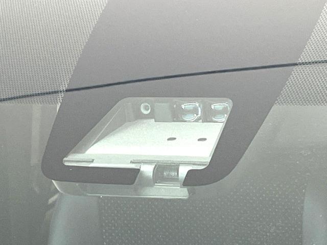 ヴォクシー ＺＳ　煌ＩＩＩ　純正１０型ＳＤナビ　フルセグ　両側電動ドア　合皮コンビシート　バックカメラ　衝突被害軽減　禁煙車　コーナーセンサーＬＥＤヘッド　ビルトインＥＴＣ　クルコン　純正１６インチアルミ　オートハイビーム（42枚目）