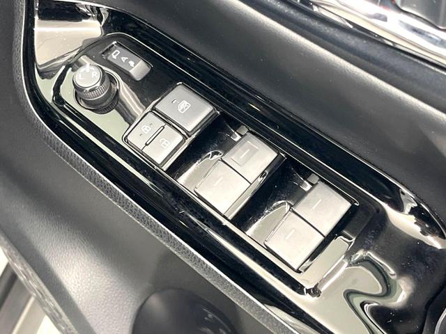 ヴォクシー ＺＳ　煌ＩＩＩ　純正１０型ＳＤナビ　フルセグ　両側電動ドア　合皮コンビシート　バックカメラ　衝突被害軽減　禁煙車　コーナーセンサーＬＥＤヘッド　ビルトインＥＴＣ　クルコン　純正１６インチアルミ　オートハイビーム（53枚目）