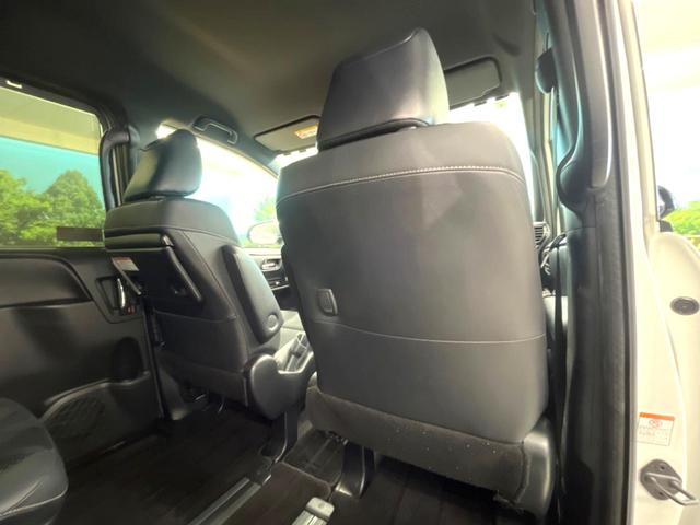 ヴォクシー ＺＳ　煌ＩＩＩ　純正１０型ＳＤナビ　フルセグ　両側電動ドア　合皮コンビシート　バックカメラ　衝突被害軽減　禁煙車　コーナーセンサーＬＥＤヘッド　ビルトインＥＴＣ　クルコン　純正１６インチアルミ　オートハイビーム（56枚目）