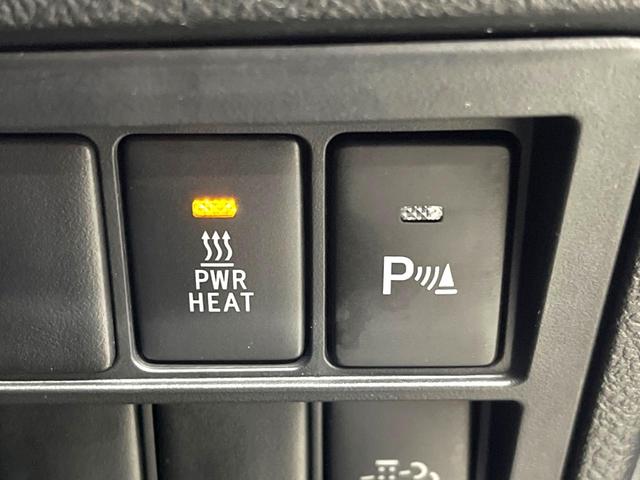 ハイラックス Ｚ　４ＷＤ　ディーゼル　純正ＳＤナビ　バックカメラ　衝突被害軽減　レーダークルーズ　禁煙車　コーナーセンサー　ＬＥＤヘッド　ＥＴＣ　純正１７インチアルミ　Ｂｌｕｅｔｏｏｔｈ　ヘッドランプクリーナー（8枚目）