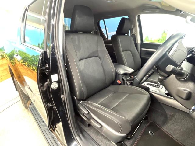 ハイラックス Ｚ　４ＷＤ　ディーゼル　純正ＳＤナビ　バックカメラ　衝突被害軽減　レーダークルーズ　禁煙車　コーナーセンサー　ＬＥＤヘッド　ＥＴＣ　純正１７インチアルミ　Ｂｌｕｅｔｏｏｔｈ　ヘッドランプクリーナー（9枚目）