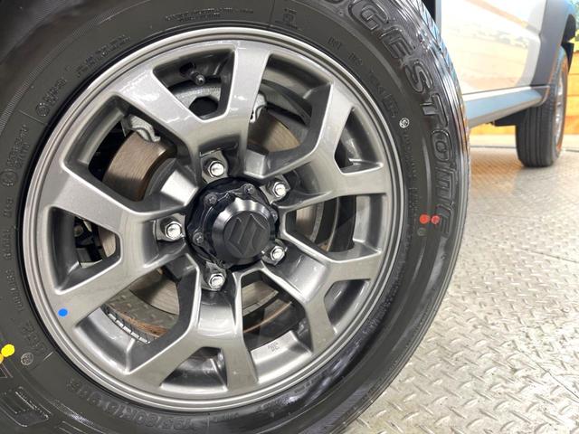 ジムニーノマド FC 登録済未使用車 4WD 衝突被害軽減 レーダークルーズ コーナーセンサー LEDヘッド 前席シートヒーター 純正15インチアルミ オートハイビーム オートライト フォグランプ ヘッドライトウォッシャー(14枚目)