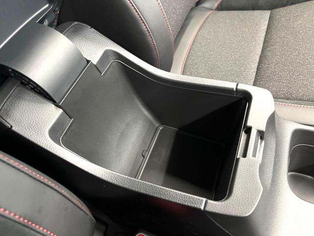 ヴェゼル ｅ：ＨＥＶ　ＲＳ　登録済未使用車　純正９型ナビ　全周囲カメラ　衝突軽減装置　レーダークルーズ　ＥＴＣ２．０　パワーバックドア　シートヒーター　置くだけ充電　ＬＥＤヘッド　クリアランスソナー　車線逸脱警報　誤発進抑制機能（66枚目）