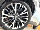 【純正18インチアルミホイール】外観にマッチした純正アルミホイールを装着しております。各種社外アルミホイールや、スタッドレスタイヤも取扱いしております。是非ご相談ください♪