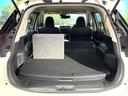 後席を格納すると、これだけの広さが！シーンに合わせたシートアレンジで、大きな荷物も積むことが出来ます♪