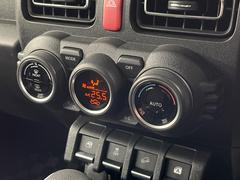 【オートエアコン】一度お好みの温度に設定すれば、車内の温度を検知し風量や温度を自動で調整。暑い…寒い…と何度もスイッチ操作をする必要はありません。快適な車内空間には必須の機能ですね♪ 6