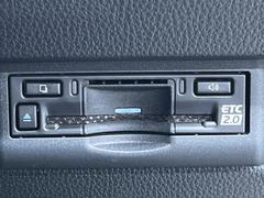 【ＥＴＣ】高速道路の料金所をストレスなく通過！話題のスポットやサービスエリアに多い「スマートIntercooler」利用時は必須のアイテムです。当店でセットアップを実施、ご納車当日からすぐにご利用いただけます！ 7