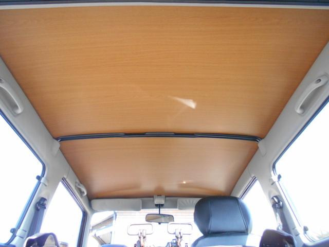 �V����̓E�b�h�ɓ\��ւ����Ă܂��B