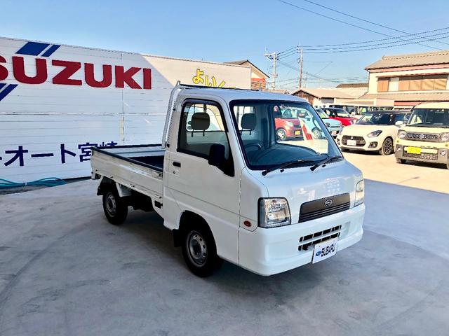 5速マニュアル車 4WD(パートタイム) エアコン パワステ 三方開 荷台マット プロテクター ラジオ 運転席エアバック(8枚目)