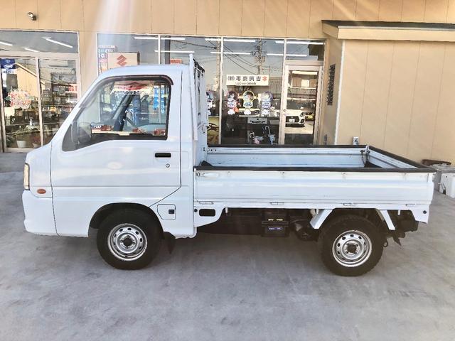 5速マニュアル車 4WD(パートタイム) エアコン パワステ 三方開 荷台マット プロテクター ラジオ 運転席エアバック(11枚目)