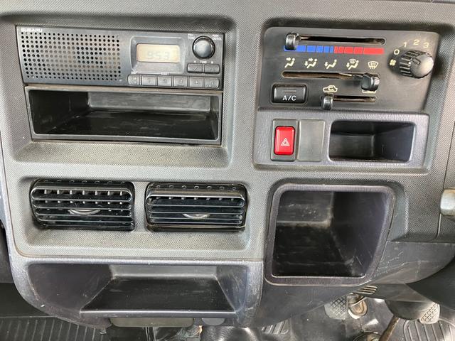 サンバートラック 　４ＷＤ　ギア車　エアコン　パワステ　車検整備付　６６，０００キロ　エアバック（26枚目）