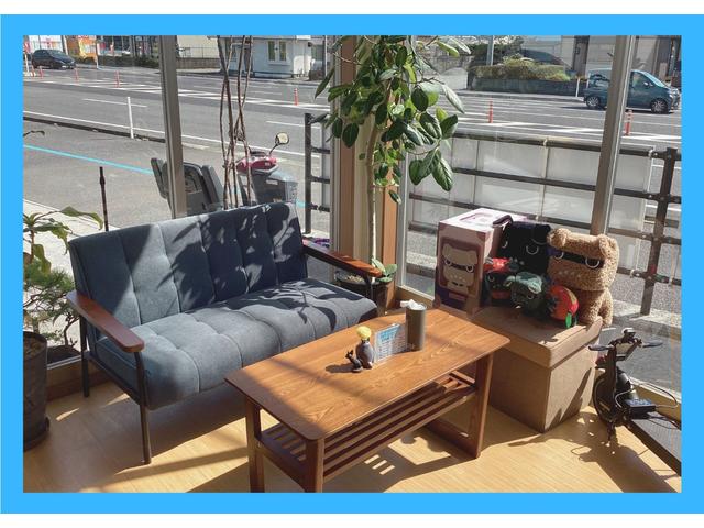 スペーシアカスタム ＸＳターボ　車検整備付　鑑定済車　８型ナビ　全方位カメラ　Ｂｌｕｅｔｏｏｔｈ　ターボ車　両側電動スライド　シートヒーター　純正アルミ　ＨＩＤヘッドライト　ベンチシート　クルーズコントロール　電動格納ミラー（76枚目）