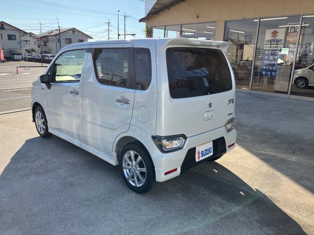 ワゴンＲカスタムＺ ハイブリッドＺＸ　届出済未使用車　１０キロ　衝突被害軽減ブレーキ　クリアランスソナー　ＵＳＢソケット　シートヒーター　ステアリングスイッチ　ＬＥＤヘッドライト　プッシュスタート　スマートキー　電動格納ミラー　記録簿（15枚目）