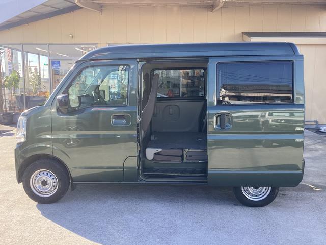 エブリイ PAリミテッド ワンオーナー ギア車 キーレス 車検9年5月 USBソケット エアコン パワステ パワーウィンドウ 両側スライドドア オートライト ラジオ エアバック 盗難防止システム 衝突安全ボディ(12枚目)
