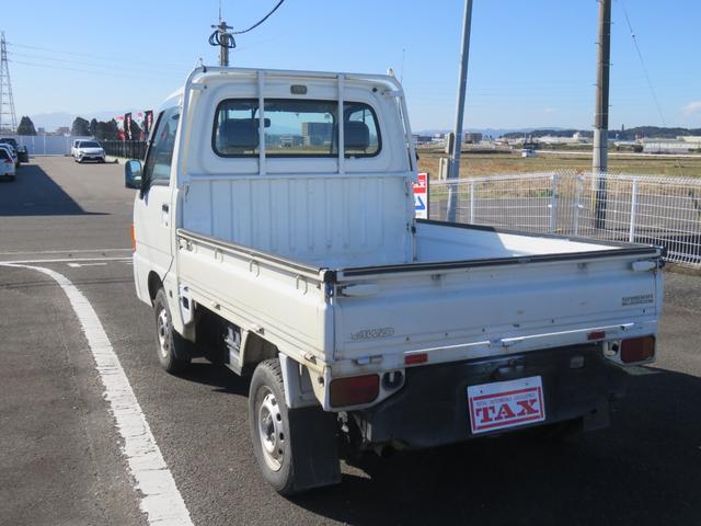 サンバートラック ＴＢ　ＣＤ・５ＭＴ・４ＷＤ・エアコン・パワステ付き（8枚目）