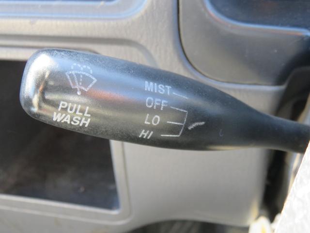 サンバートラック ＴＢ　ＣＤ・５ＭＴ・４ＷＤ・エアコン・パワステ付き（24枚目）