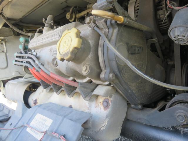 サンバートラック ＴＢ　ＣＤ・５ＭＴ・４ＷＤ・エアコン・パワステ付き（30枚目）