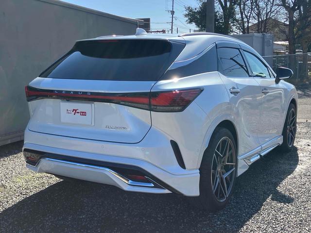 ＲＸ ＲＸ３５０ｈ　バージョンＬ　全周囲カメラ　クリアランスソナー　オートクルーズコントロール　レーンアシスト　パワーシート　パークアシスト　衝突被害軽減システム　サンルーフ　ナビ　ＴＶ　オートマチックハイビーム　オートライト（14枚目）