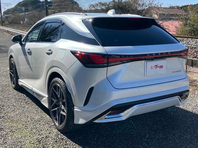 ＲＸ ＲＸ３５０ｈ　バージョンＬ　全周囲カメラ　クリアランスソナー　オートクルーズコントロール　レーンアシスト　パワーシート　パークアシスト　衝突被害軽減システム　サンルーフ　ナビ　ＴＶ　オートマチックハイビーム　オートライト（16枚目）
