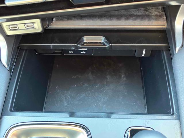 ＲＸ ＲＸ３５０ｈ　バージョンＬ　全周囲カメラ　クリアランスソナー　オートクルーズコントロール　レーンアシスト　パワーシート　パークアシスト　衝突被害軽減システム　サンルーフ　ナビ　ＴＶ　オートマチックハイビーム　オートライト（47枚目）