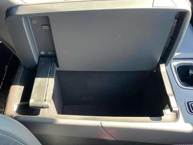 ＲＸ ＲＸ３５０ｈ　バージョンＬ　全周囲カメラ　クリアランスソナー　オートクルーズコントロール　レーンアシスト　パワーシート　パークアシスト　衝突被害軽減システム　サンルーフ　ナビ　ＴＶ　オートマチックハイビーム　オートライト（48枚目）