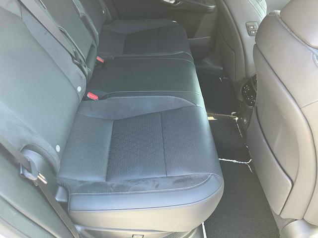 ＲＸ ＲＸ３５０ｈ　バージョンＬ　全周囲カメラ　クリアランスソナー　オートクルーズコントロール　レーンアシスト　パワーシート　パークアシスト　衝突被害軽減システム　サンルーフ　ナビ　ＴＶ　オートマチックハイビーム　オートライト（67枚目）