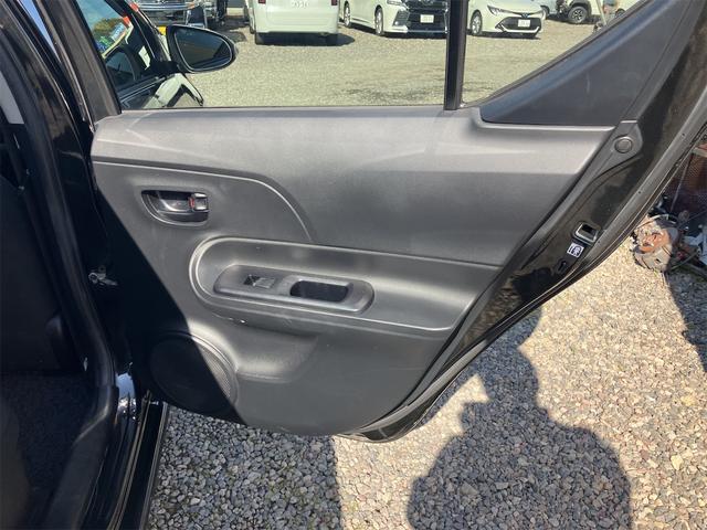 アクア Ｓ　ＥＴＣ　バックカメラ　ナビ　ＴＶ　オートライト　スマートキー　電動格納ミラー　シートヒーター　ＣＶＴ　衝突安全ボディ　ＡＢＳ　ＥＳＣ　ＣＤ　ＤＶＤ再生　Ｂｌｕｅｔｏｏｔｈ　エアコン　パワーステアリング（61枚目）