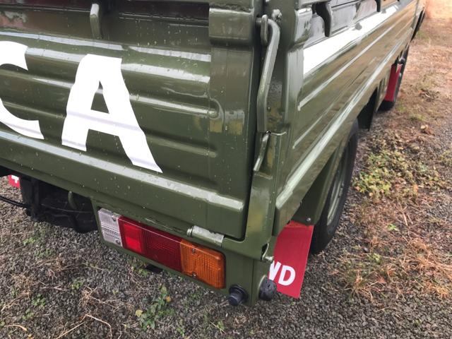 デリカトラック 　４ＷＤ　ディーゼル　５速　エアコン　パワーステ　７４１６６キロ　シート　天張　張り替済み（79枚目）