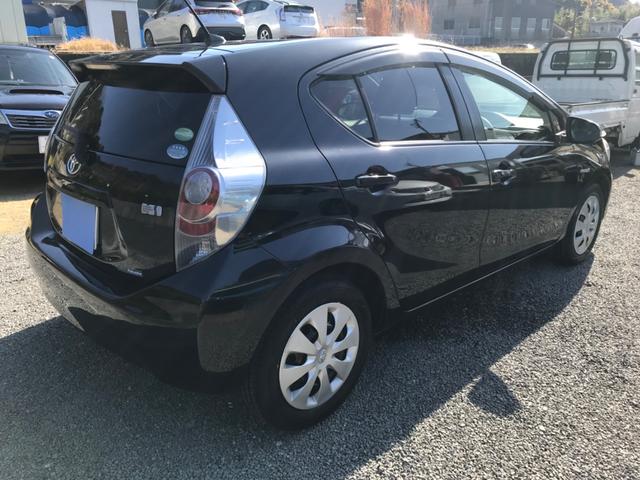 アクア Ｓ　ナビ地デジ　ＥＴＣ　電格サイドミラー　オートライト　プッシュスタート　ドラレコ前後　タイヤ交換済（6枚目）