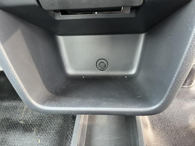 スーパーキャリイ Ｘリミテッド　デュアルカメラブレーキサポート　ドライブセレクト４ＷＤ　４ＡＴ　オーディオレス　キーレスエントリー　マニュアルエアコン　パワステ　パワーウィンドウ　電動格納式ドアミラー　オートライト　ＬＥＤ　フォグ（32枚目）