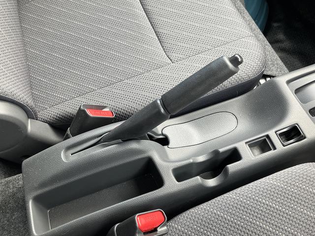 スーパーキャリイ Ｘリミテッド　デュアルカメラブレーキサポート　ドライブセレクト４ＷＤ　４ＡＴ　オーディオレス　キーレスエントリー　マニュアルエアコン　パワステ　パワーウィンドウ　電動格納式ドアミラー　オートライト　ＬＥＤ　フォグ（33枚目）