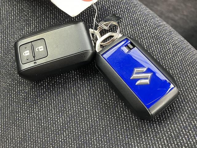 アルト ハイブリッドＸ　デュアルセンサーブレーキサポートＩＩ　マイルドハイブリッド　オーディオレス　全方位カメラ　ＣＶＴ　リモコンキー　キーレススタート　オートエアコン　オーディオスイッチ　シートヒーター　ＬＥＤ　アルミ（18枚目）