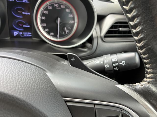 スイフト ハイブリッドＲＳ　デュアルセンサーブレーキサポート　マイルドハイブリッド　ＣＤ／ＤＶＤ　ＣＶＴ　リモコンキー　キーレススタート　オートライト　オートエアコン　オーディオスイッチ　ＡＣＣ　シートヒーター　ＥＳＰ　ＬＥＤ（7枚目）