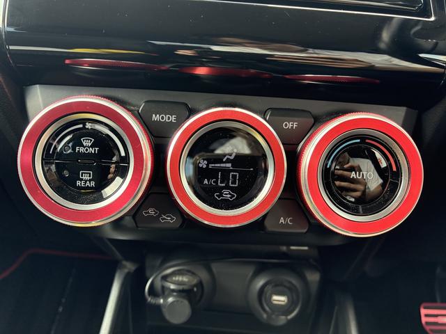 スイフト ハイブリッドＲＳ　デュアルセンサーブレーキサポート　マイルドハイブリッド　ＣＤ／ＤＶＤ　ＣＶＴ　リモコンキー　キーレススタート　オートライト　オートエアコン　オーディオスイッチ　ＡＣＣ　シートヒーター　ＥＳＰ　ＬＥＤ（8枚目）