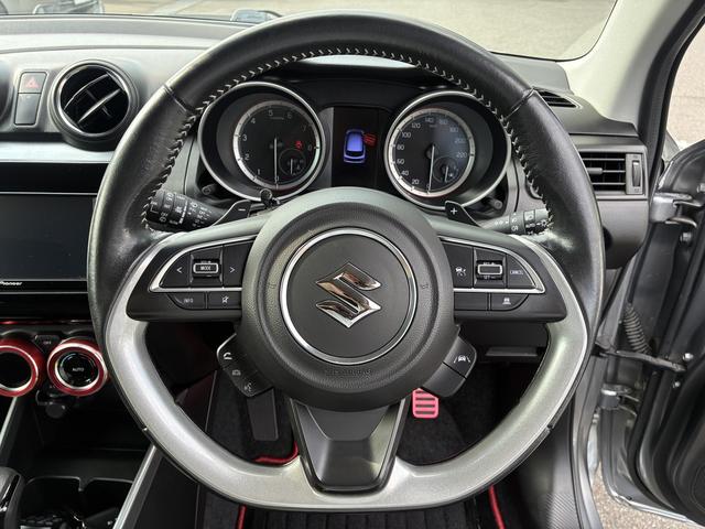 スイフト ハイブリッドＲＳ　デュアルセンサーブレーキサポート　マイルドハイブリッド　ＣＤ／ＤＶＤ　ＣＶＴ　リモコンキー　キーレススタート　オートライト　オートエアコン　オーディオスイッチ　ＡＣＣ　シートヒーター　ＥＳＰ　ＬＥＤ（12枚目）