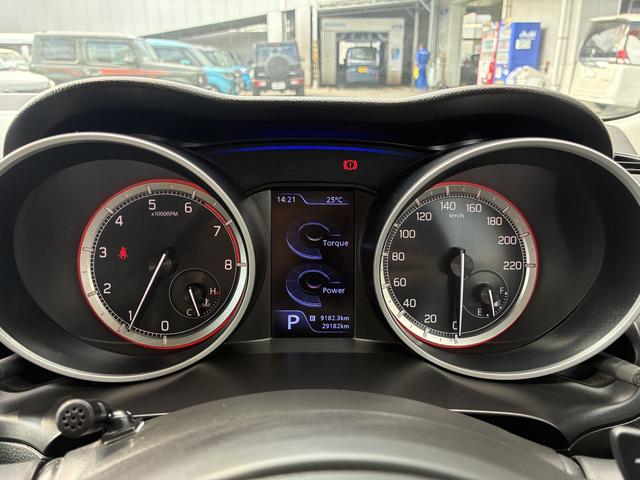スイフト ハイブリッドＲＳ　デュアルセンサーブレーキサポート　マイルドハイブリッド　ＣＤ／ＤＶＤ　ＣＶＴ　リモコンキー　キーレススタート　オートライト　オートエアコン　オーディオスイッチ　ＡＣＣ　シートヒーター　ＥＳＰ　ＬＥＤ（13枚目）