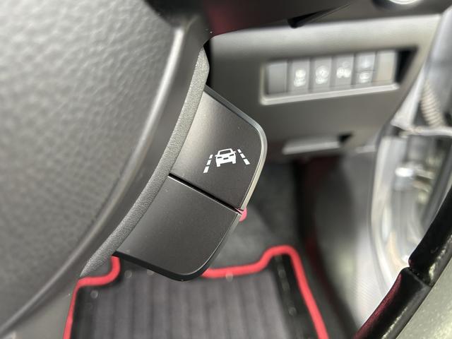 スイフト ハイブリッドＲＳ　デュアルセンサーブレーキサポート　マイルドハイブリッド　ＣＤ／ＤＶＤ　ＣＶＴ　リモコンキー　キーレススタート　オートライト　オートエアコン　オーディオスイッチ　ＡＣＣ　シートヒーター　ＥＳＰ　ＬＥＤ（26枚目）