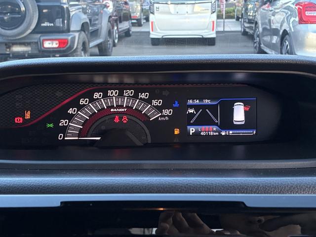 ソリオバンディット ハイブリッドＭＶ　デュアルカメラブレーキサポート　マイルドハイブリッド　両側電動スライドドア　ナビ　全方位カメラ　ＣＶＴ　オートエアコン　リモコンキー　キーレススタート　オートライト　オーディオスイッチ　ＡＣＣ　ＬＥＤ（13枚目）