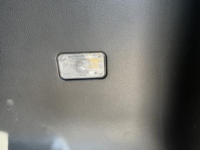 ソリオバンディット ハイブリッドＭＶ　デュアルカメラブレーキサポート　マイルドハイブリッド　両側電動スライドドア　ナビ　全方位カメラ　ＣＶＴ　オートエアコン　リモコンキー　キーレススタート　オートライト　オーディオスイッチ　ＡＣＣ　ＬＥＤ（17枚目）