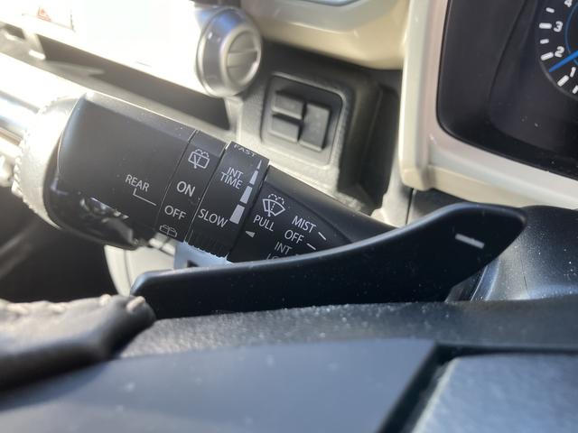 クロスビー ハイブリッドMZ 衝突被害軽減ブレーキ マイルドハイブリッド ターボ 6AT ナビ 全方位カメラ オートエアコン リモコンキー キーレススタート オートライト シートヒーター オーディオスイッチ ACC LED アルミ(30枚目)