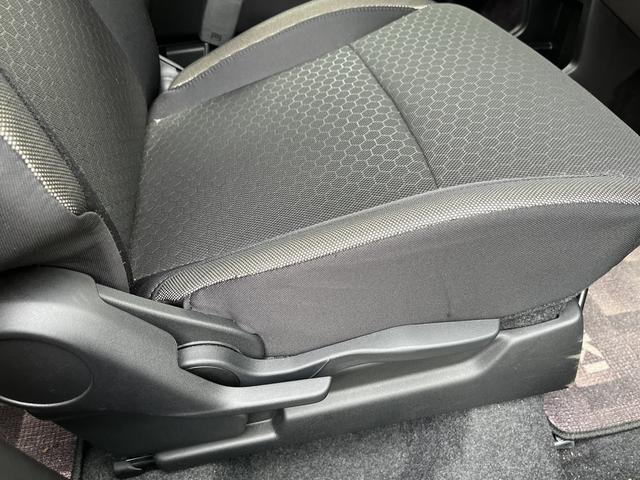 クロスビー ハイブリッドMZ 衝突被害軽減ブレーキ マイルドハイブリッド ターボ 6AT ナビ 全方位カメラ オートエアコン リモコンキー キーレススタート オートライト シートヒーター オーディオスイッチ ACC LED アルミ(43枚目)